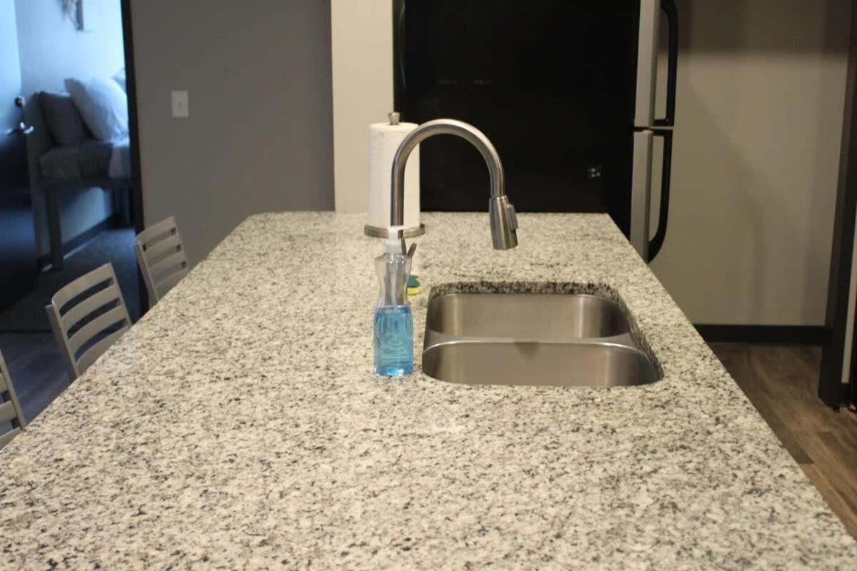 Spacious 2Br Suite Plus Patio Near Iowa State Ames Eksteriør bilde